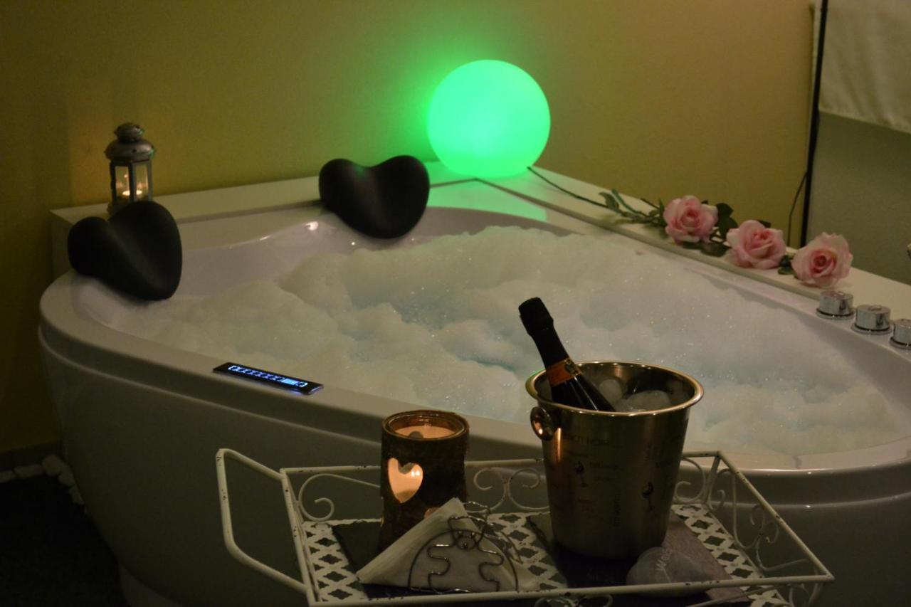 B&B Ravenna In Love Relax Conventello Esterno foto